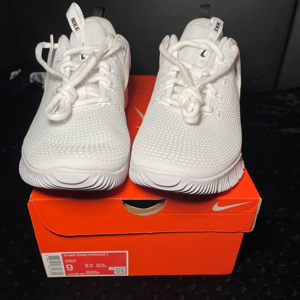 *New* Nike Zoom Hyperace 2 Women’s size 9
